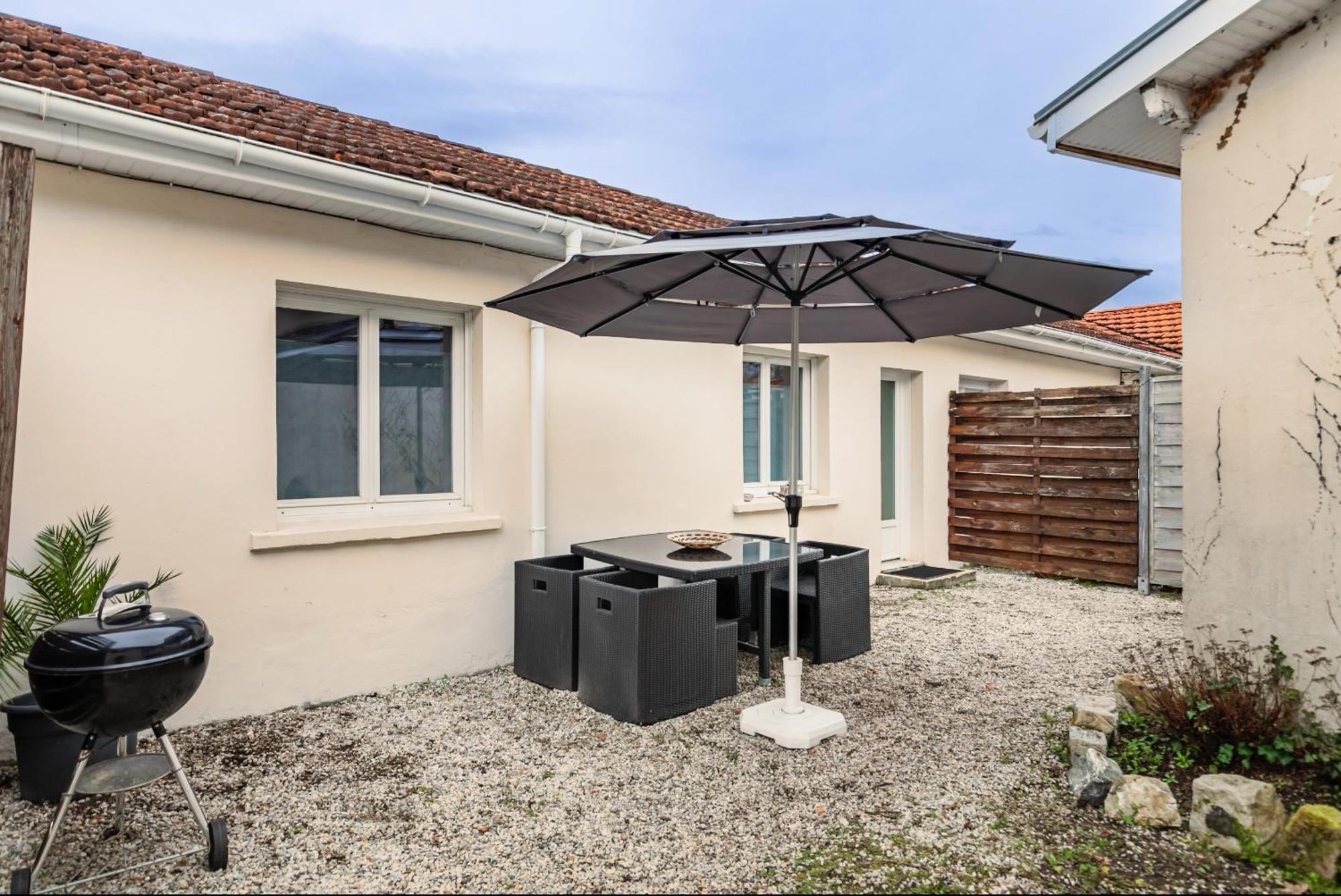 Maisonnette Jardin Merignac Villa Buitenkant foto